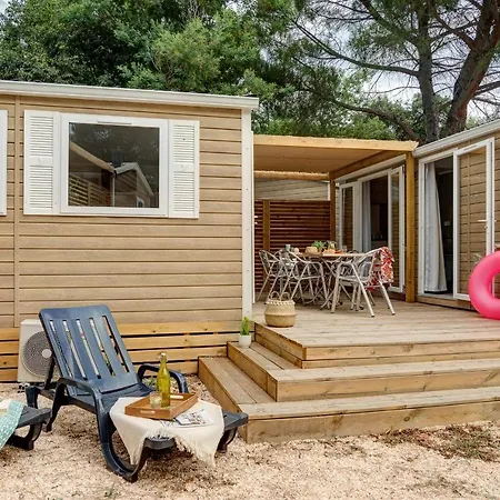 Camping Le Bois Fleuri 5*