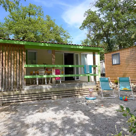Camping Le Bois Fleuri 5*