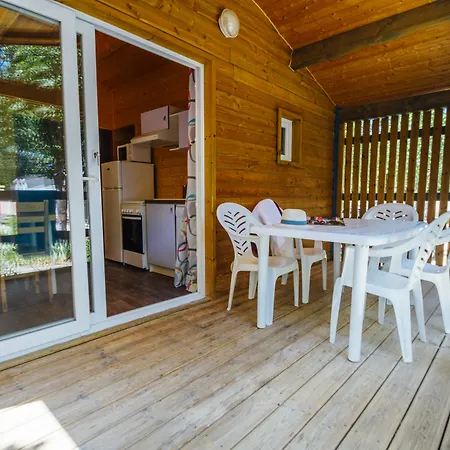 キャンピング ル ボワ フルリ