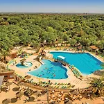 Camping Le Bois Fleuri 5*