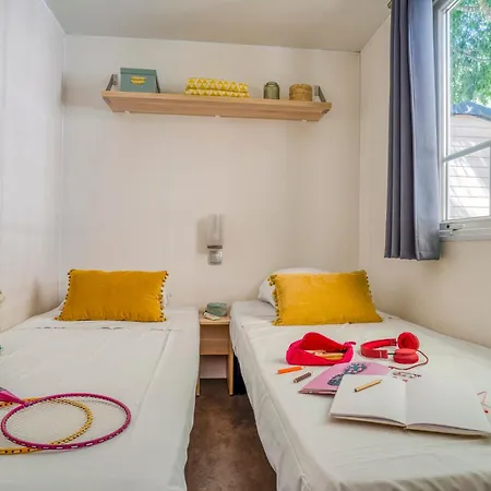 Le Bois Fleuri Camping 5*