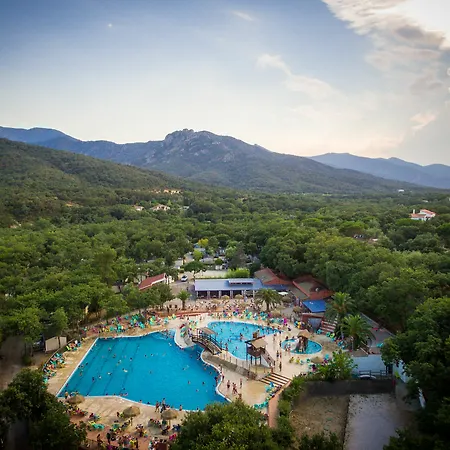 Campsite Camping Le Bois Fleuri